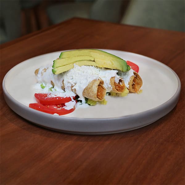 platillo tacos dorados de pollo